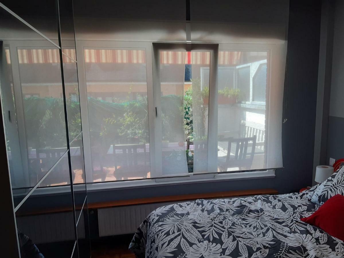 Atico Con Terraza Centrico Oviedo Apartman Kültér fotó